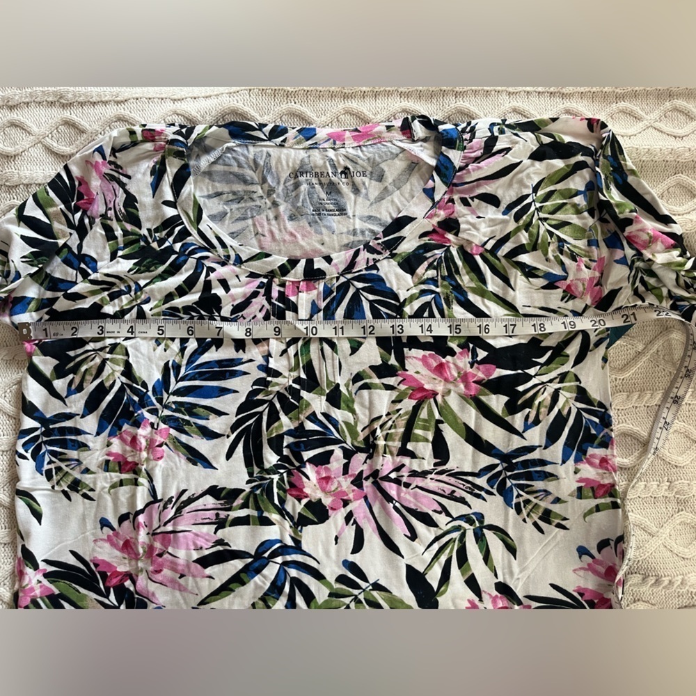 New! Caribbean Joe Floral Print Women's Top Size Medium - Picture 9 of 15